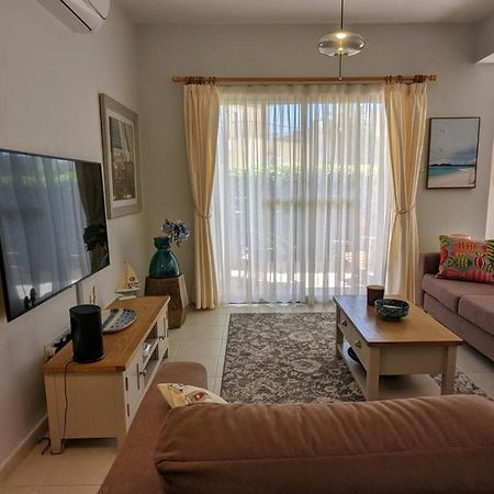 Stylish Garden Apartment At Paphos Harbour Bagian luar foto