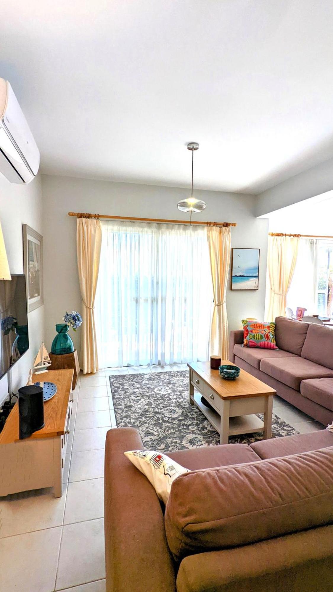 Stylish Garden Apartment At Paphos Harbour Bagian luar foto