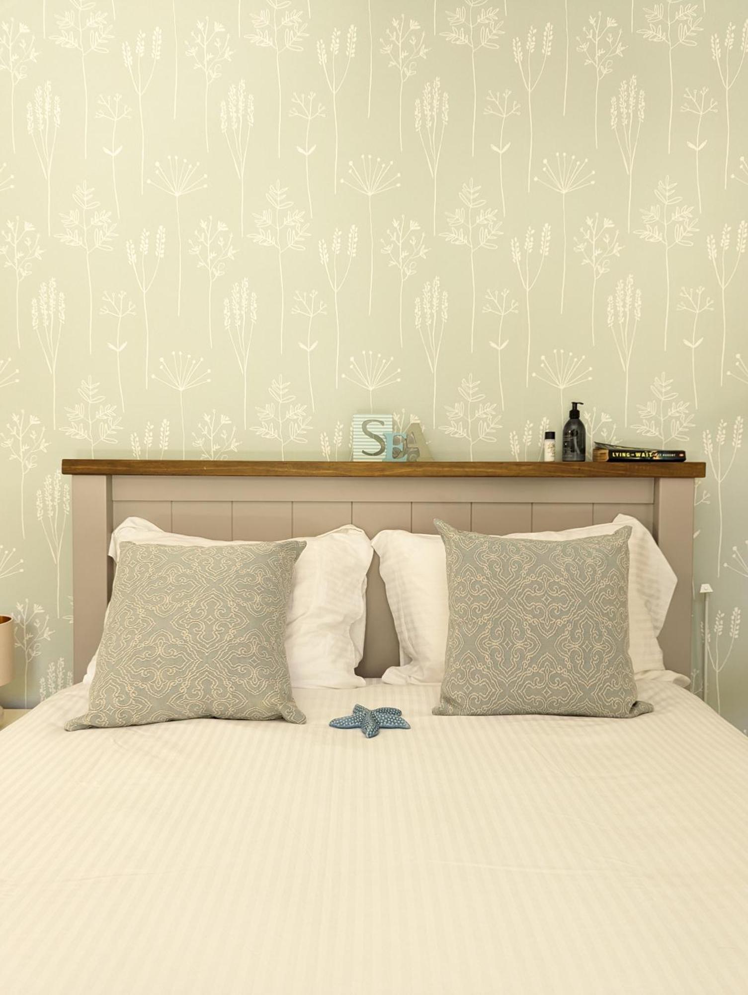 Stylish Garden Apartment At Paphos Harbour Bagian luar foto
